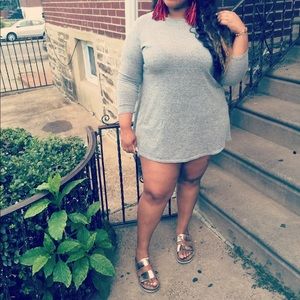 3/4 sleeved gray dress